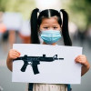 三岁持枪反共